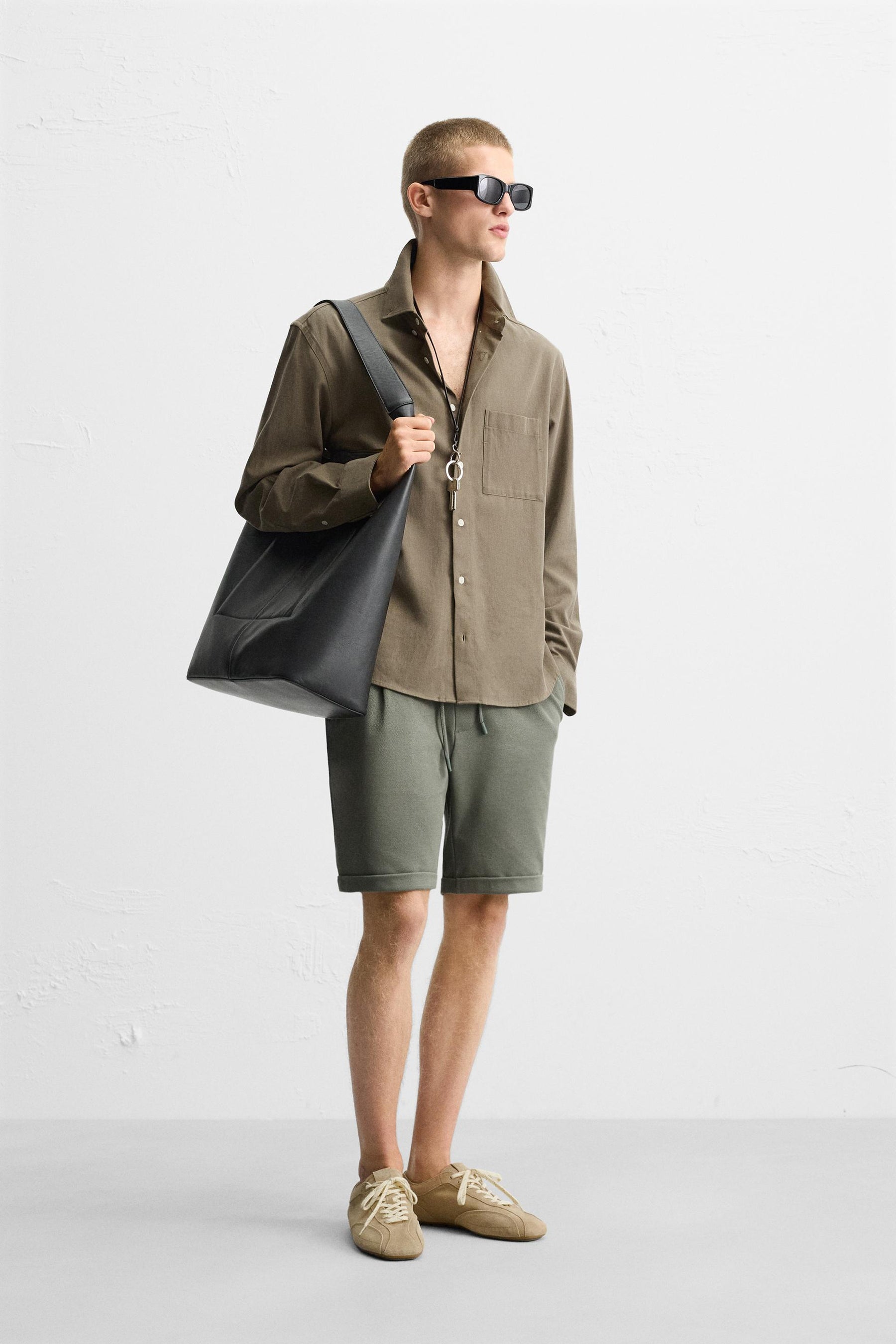 COMFORT BERMUDA SHORTS - Image 4