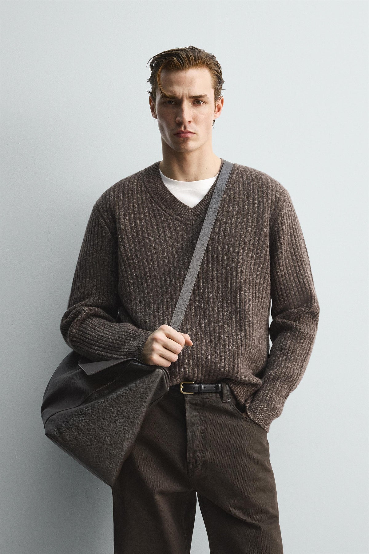 LIMITED EDITION RIBBED V-NECK JUMPER - Image 2