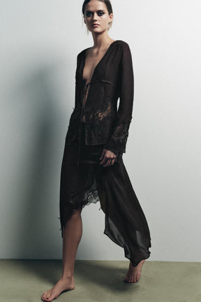 ASYMMETRIC LACE SKIRT