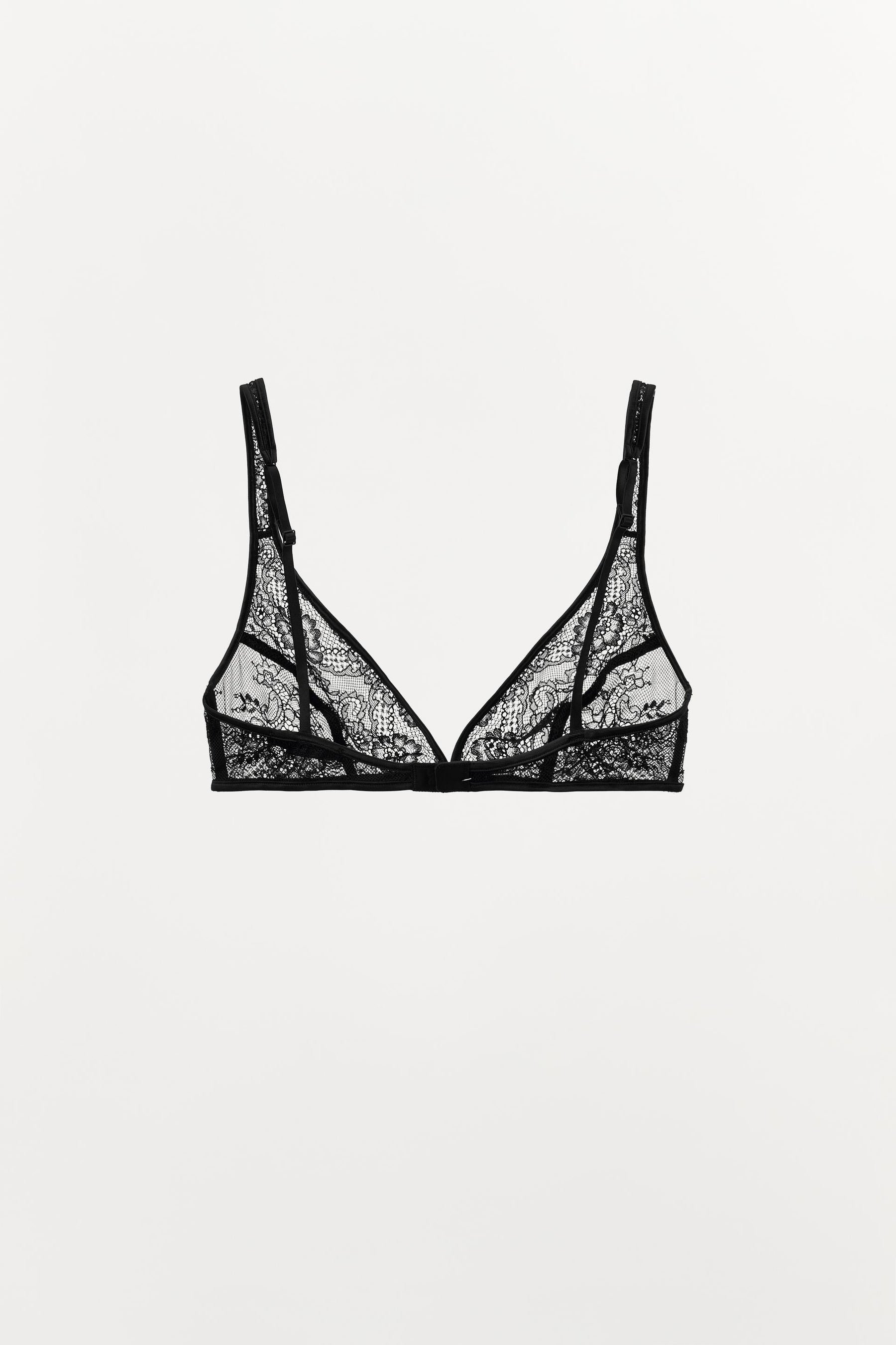 LACE TRIANGLE BRALETTE