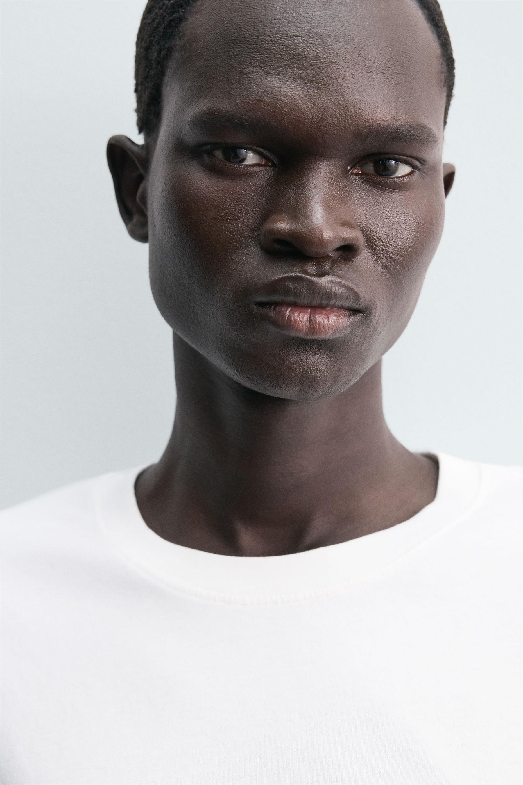 MEDIUM WEIGHT SHORT SLEEVE T-SHIRT - Image 6