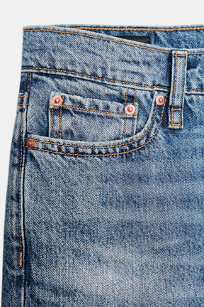 Cropped Mid-Rise Jeans