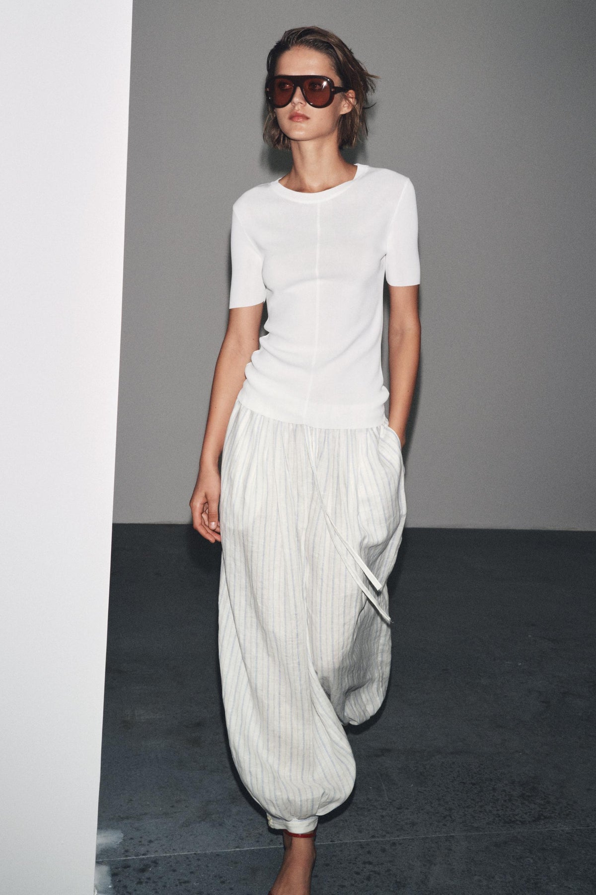 SHORT SLEEVE KNIT TOP - Image 2