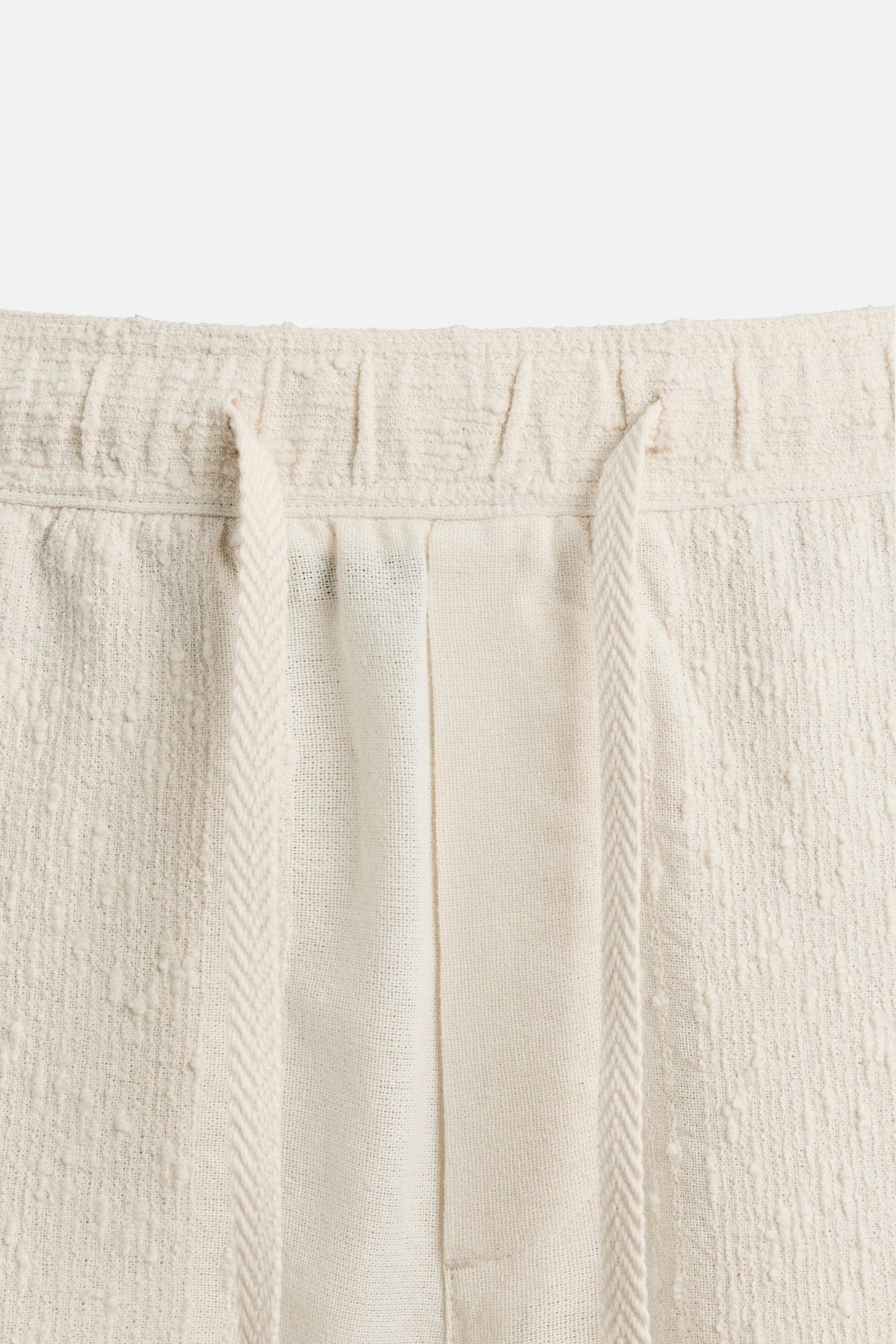 JACQUARD TEXTURED BERMUDA SHORTS - Image 9