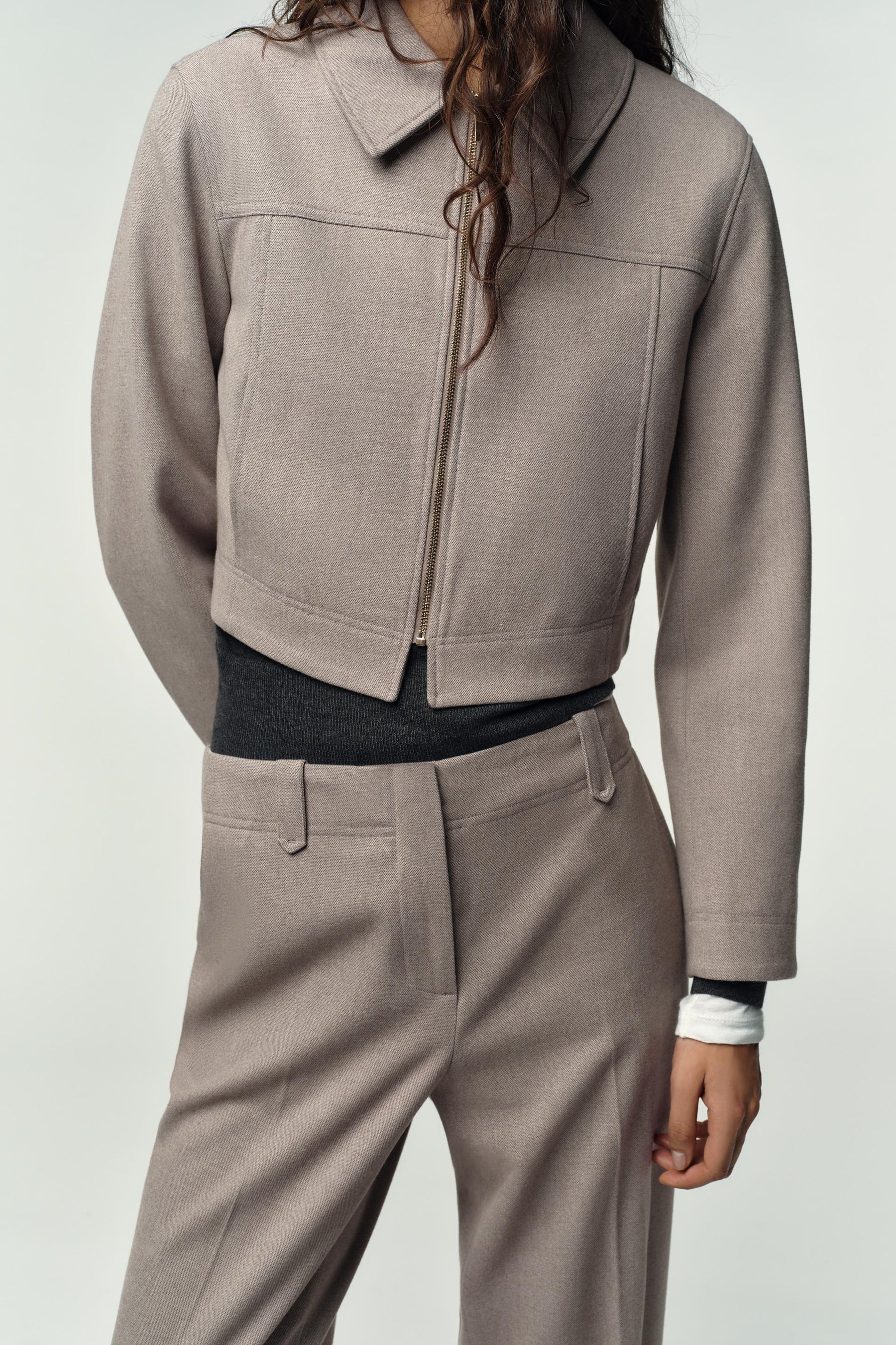 Straight-leg trousers