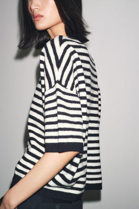 100% WOOL STRIPED JUMPER - Image 5