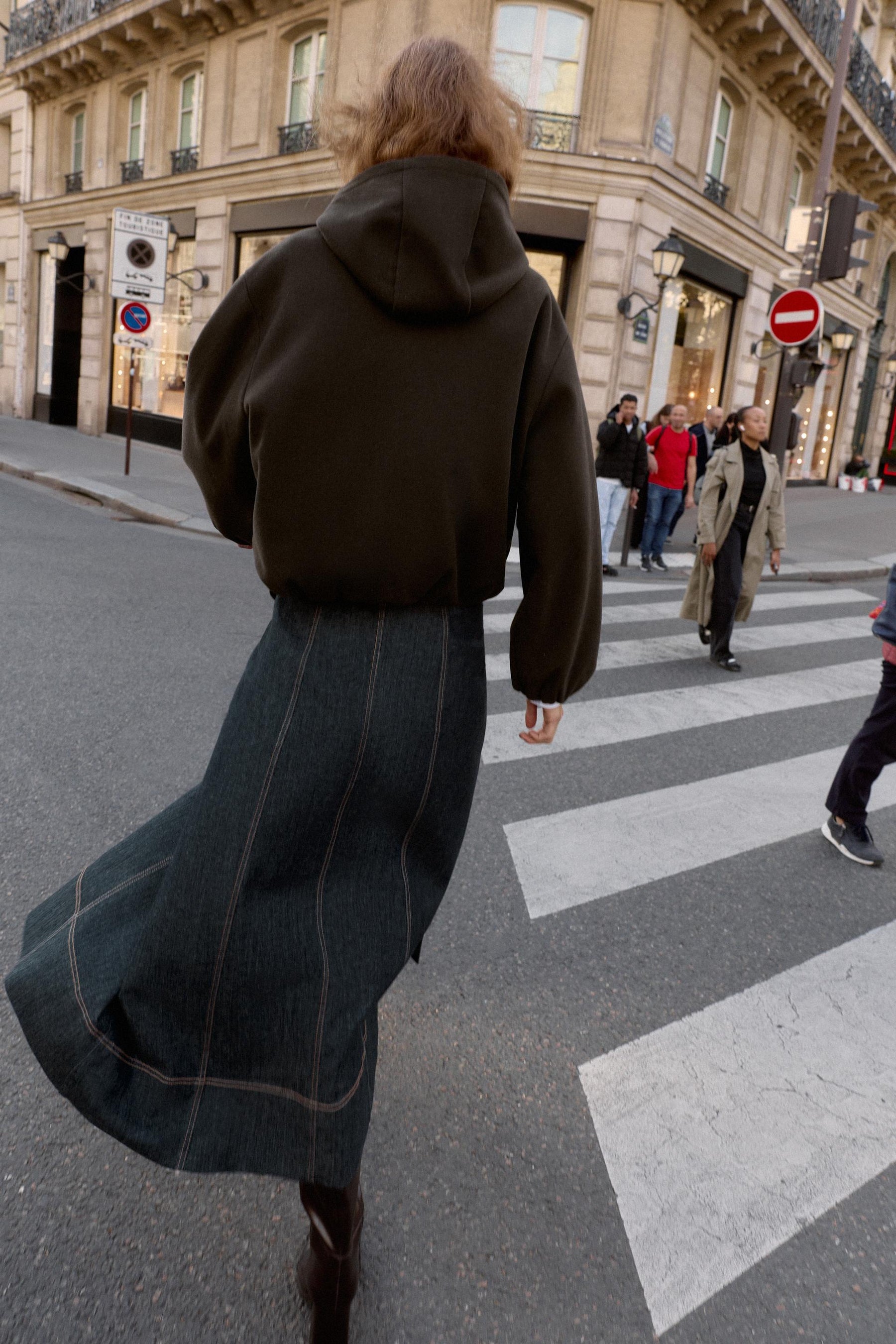 HOODED JACKET WITH ELASTIC HEM - Image 6