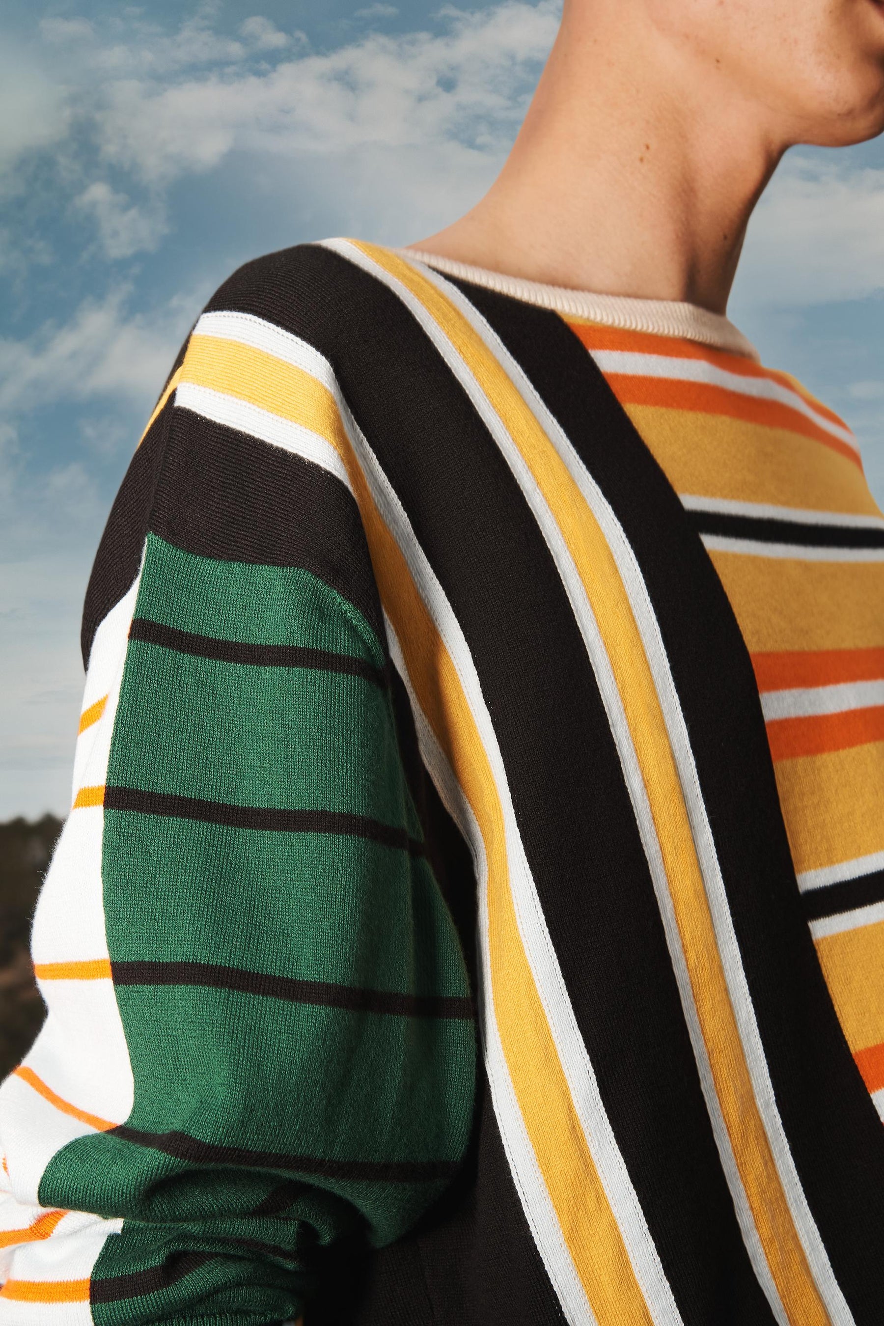 LIMITED EDITION CONTRAST STRIPED SWEATER - Image 4