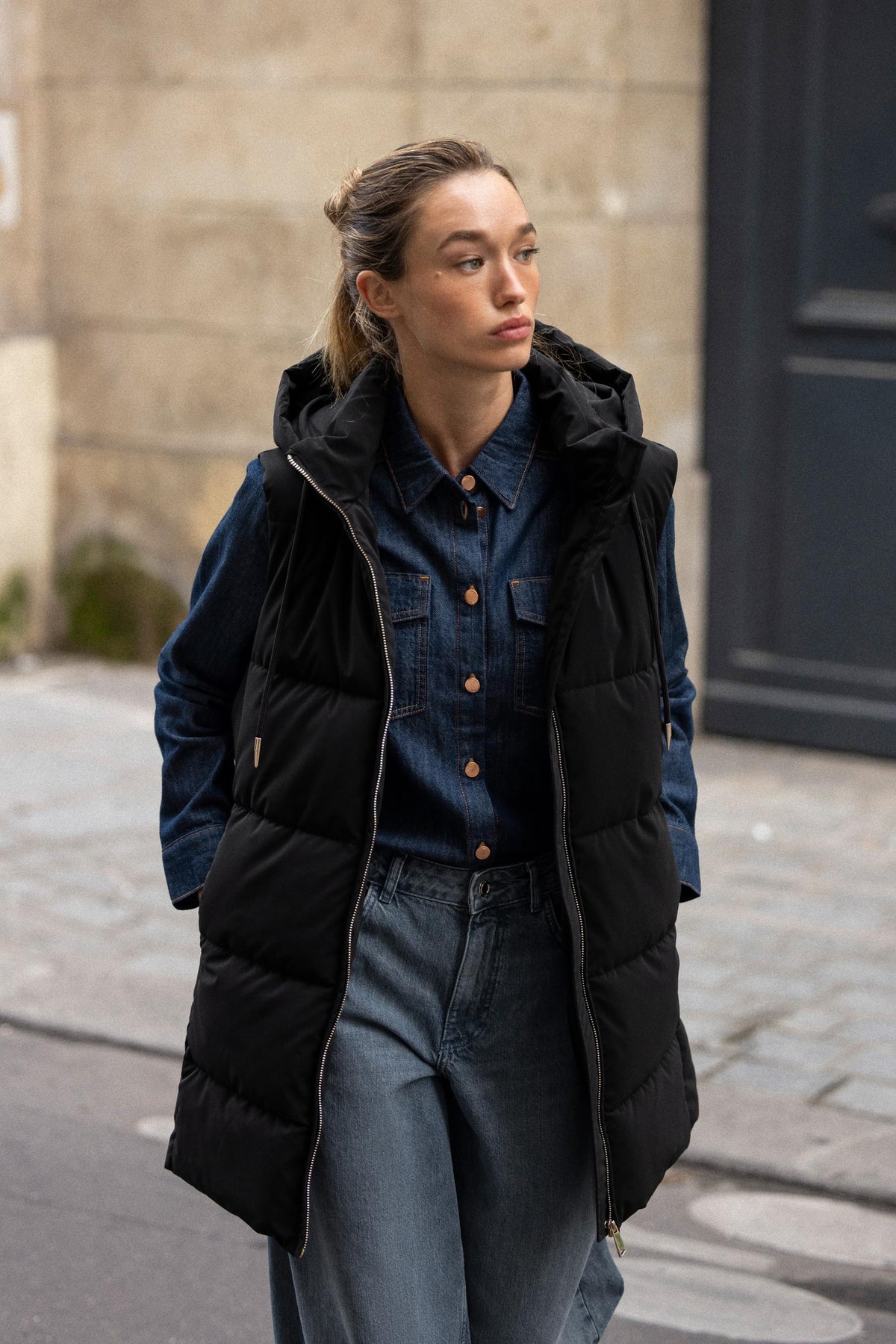 LONG QUILTED GILET WITH HOOD - Image 2