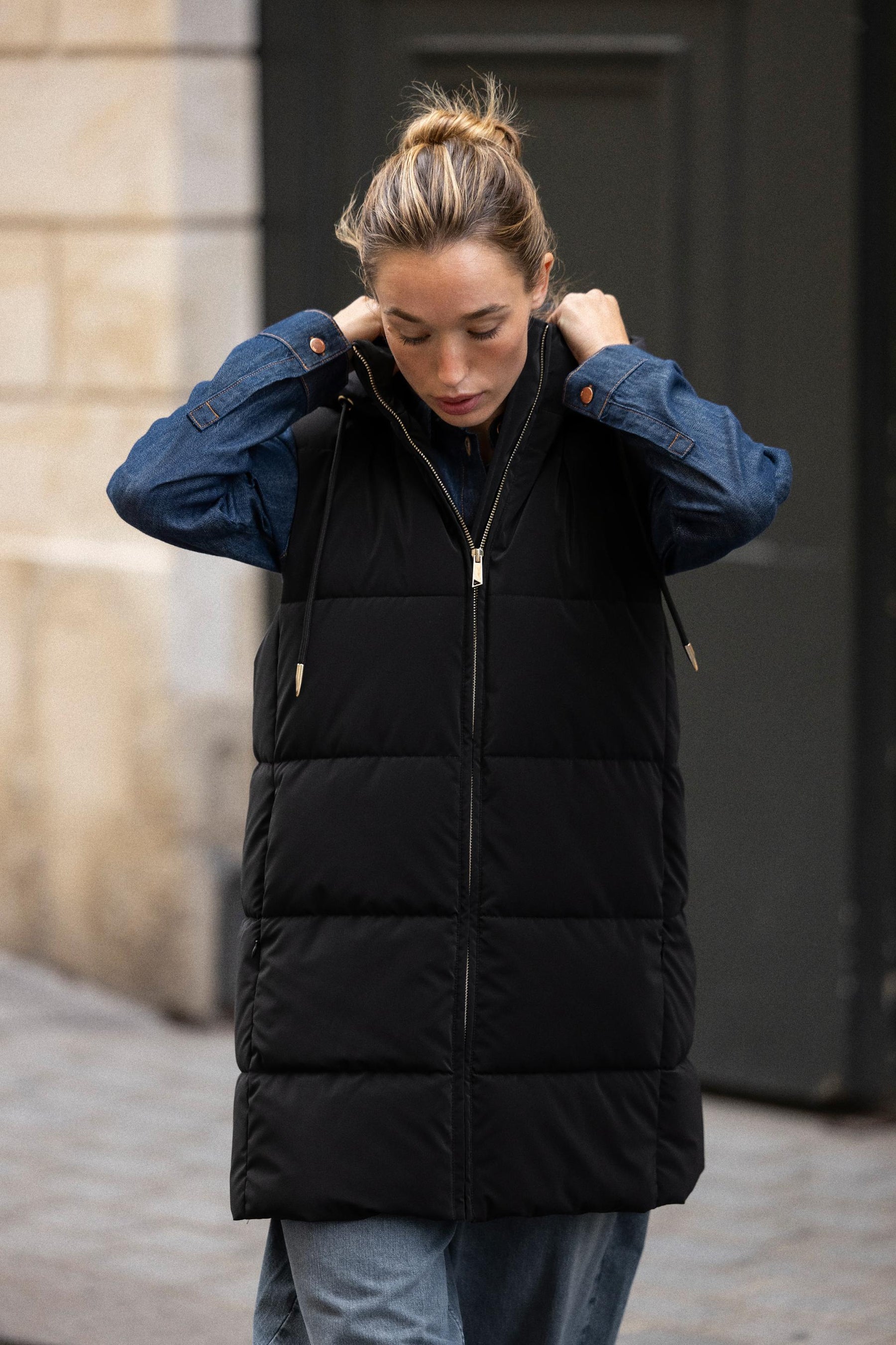 LONG QUILTED GILET WITH HOOD - Image 3