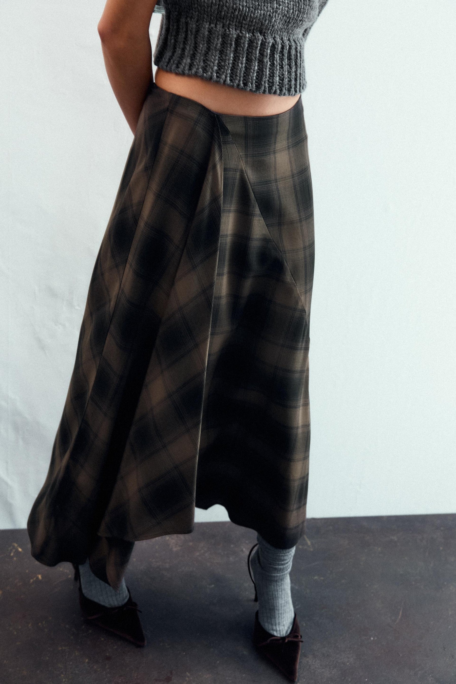 CHECKED MIDI SKIRT