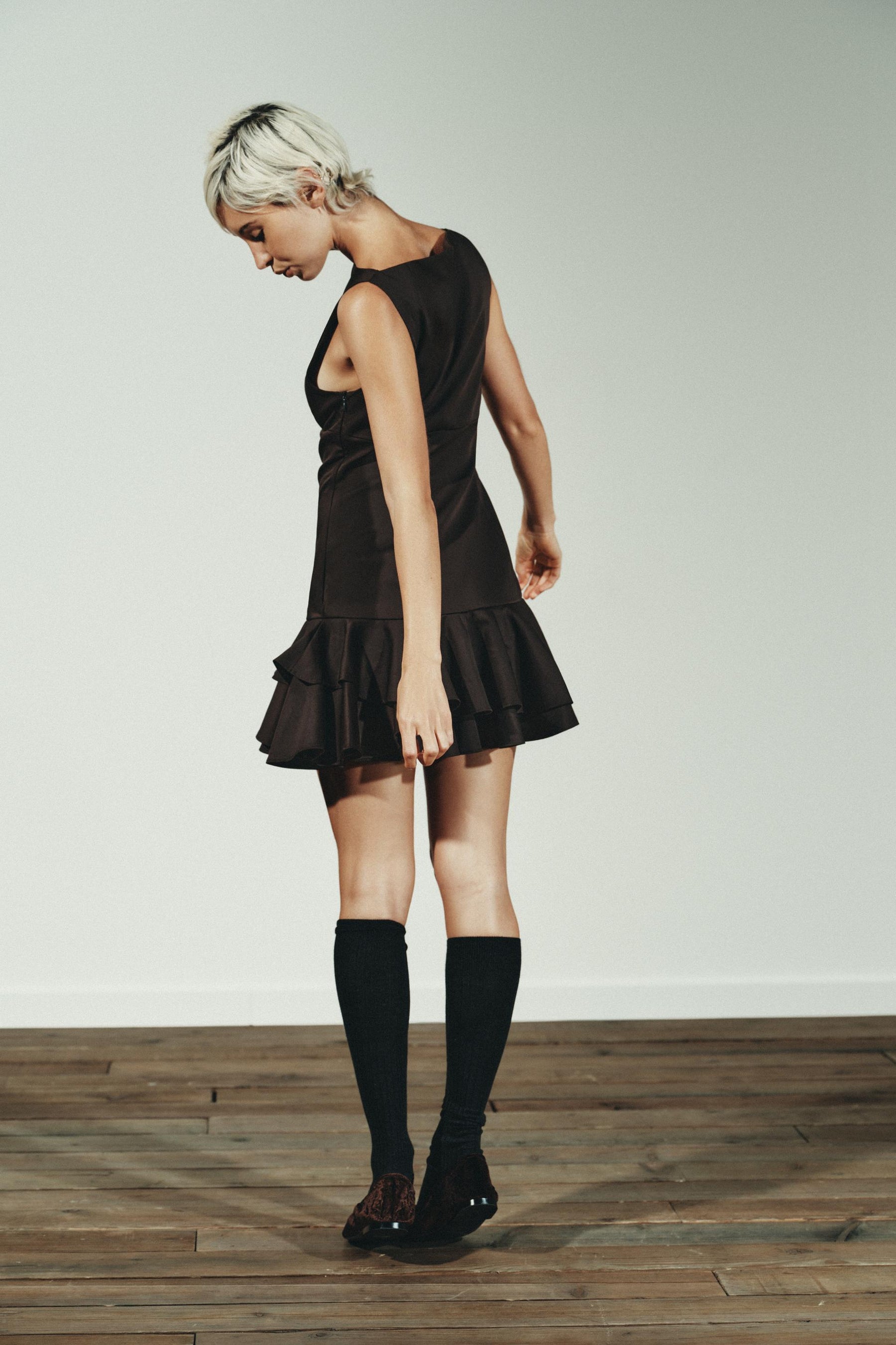 SHORT DRESS WITH RUFFLES - Image 4