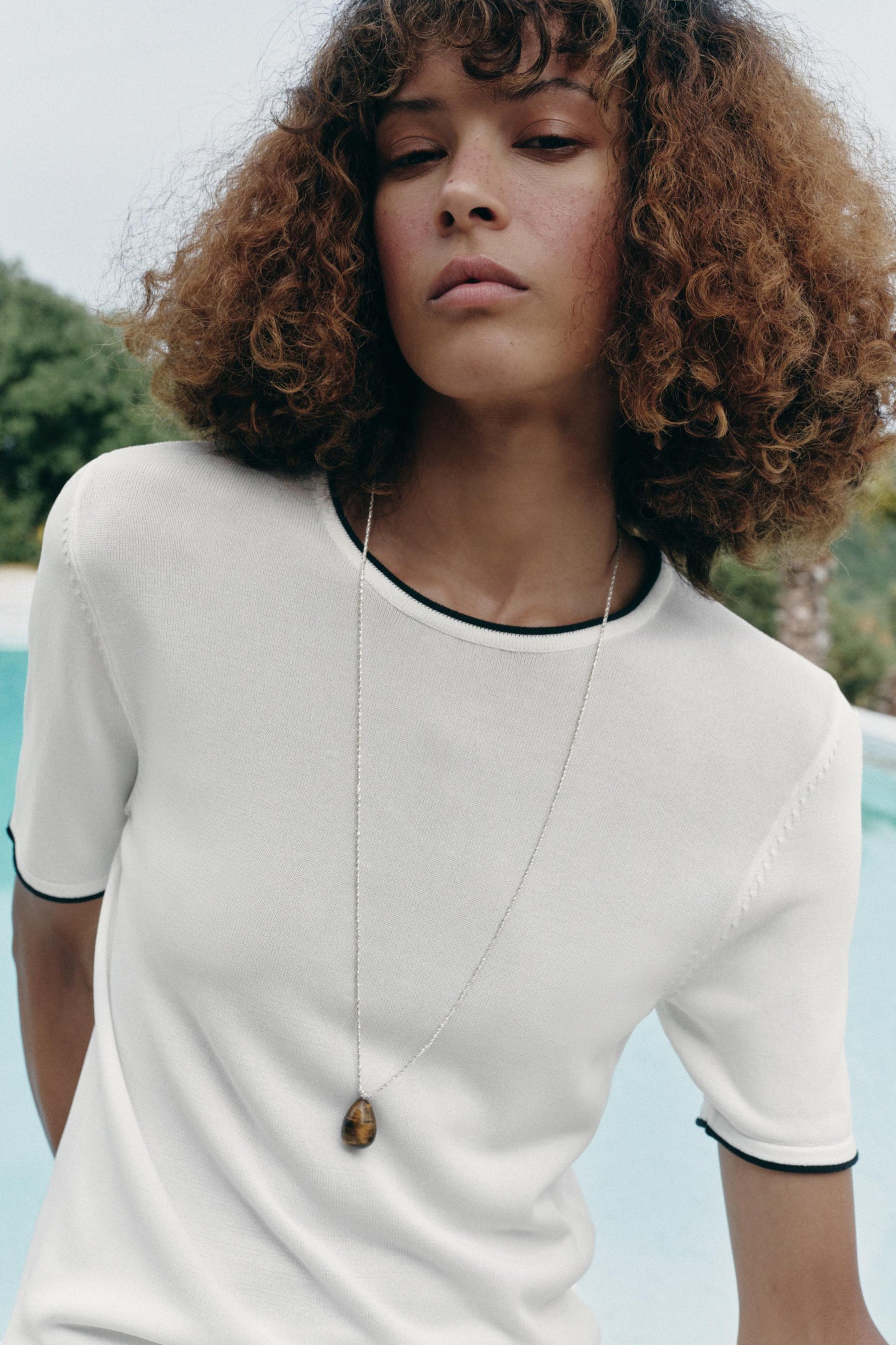 SHORT SLEEVE KNIT JUMPER WITH CONTRAST TRIMS - Image 2