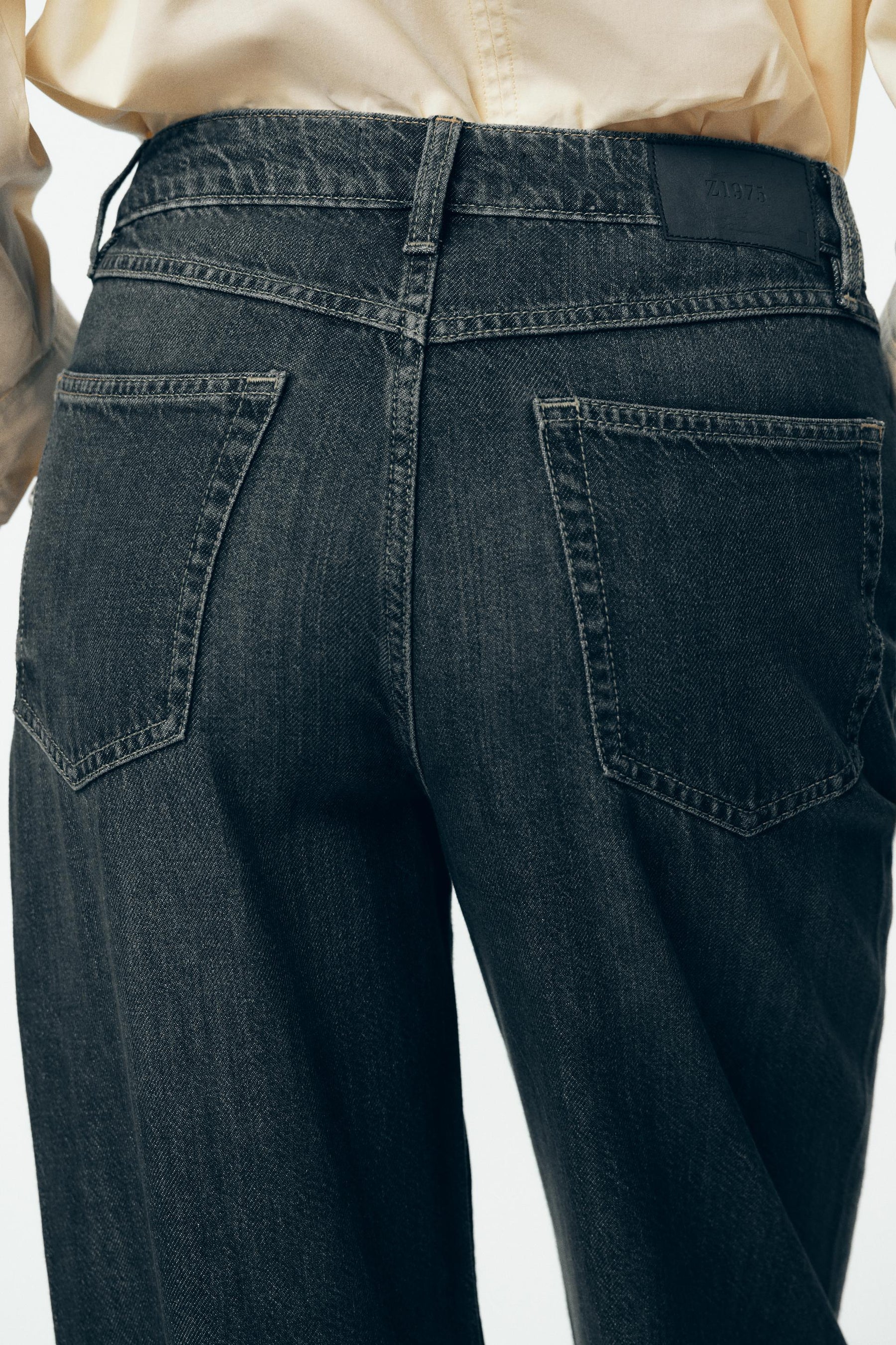 Straight-Fit High-Waist Jeans
