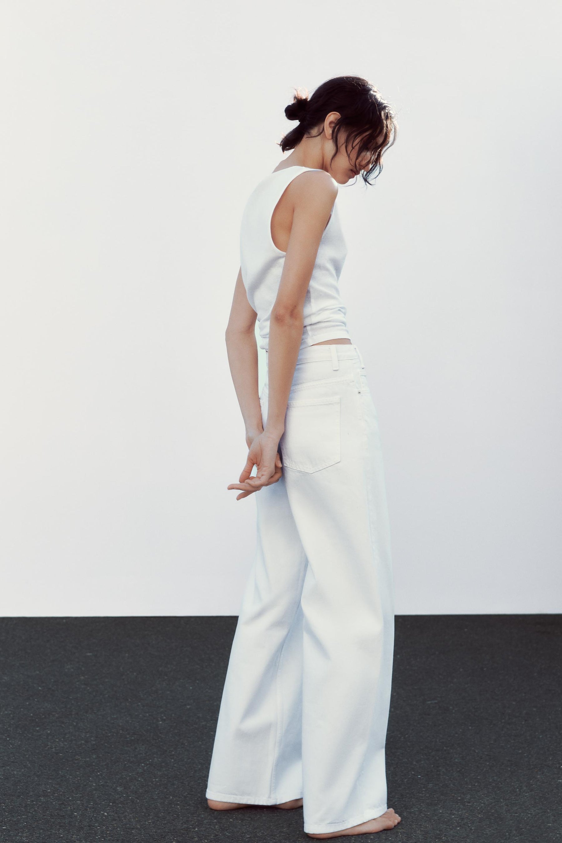 Wide-leg crossover jeans