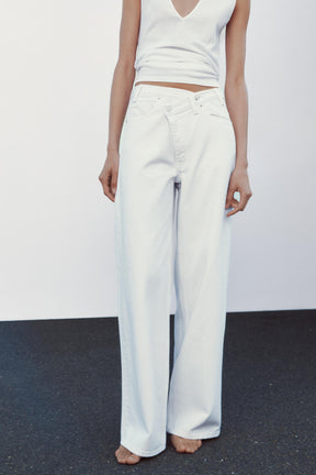 Wide-leg crossover jeans