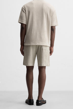 IRREGULAR TEXTURED BERMUDA SHORTS - Image 3