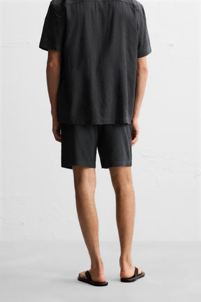 GEOMETRIC JACQUARD BERMUDA SHORTS - Image 3