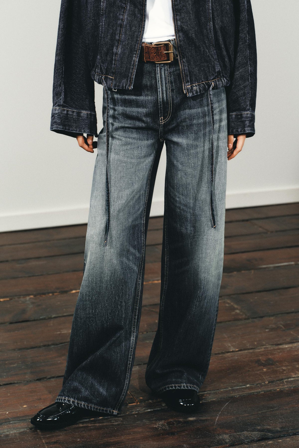 Wide-Leg High-Waist Jeans