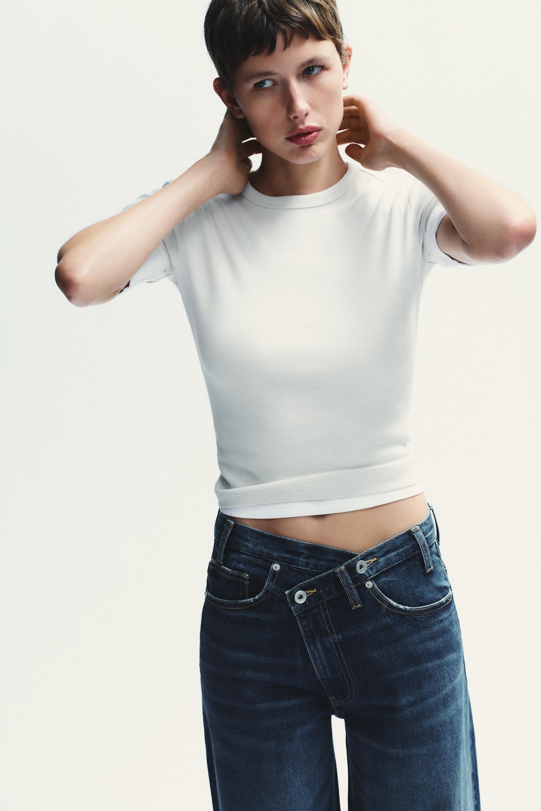 Wide-leg high-waist crossover jeans