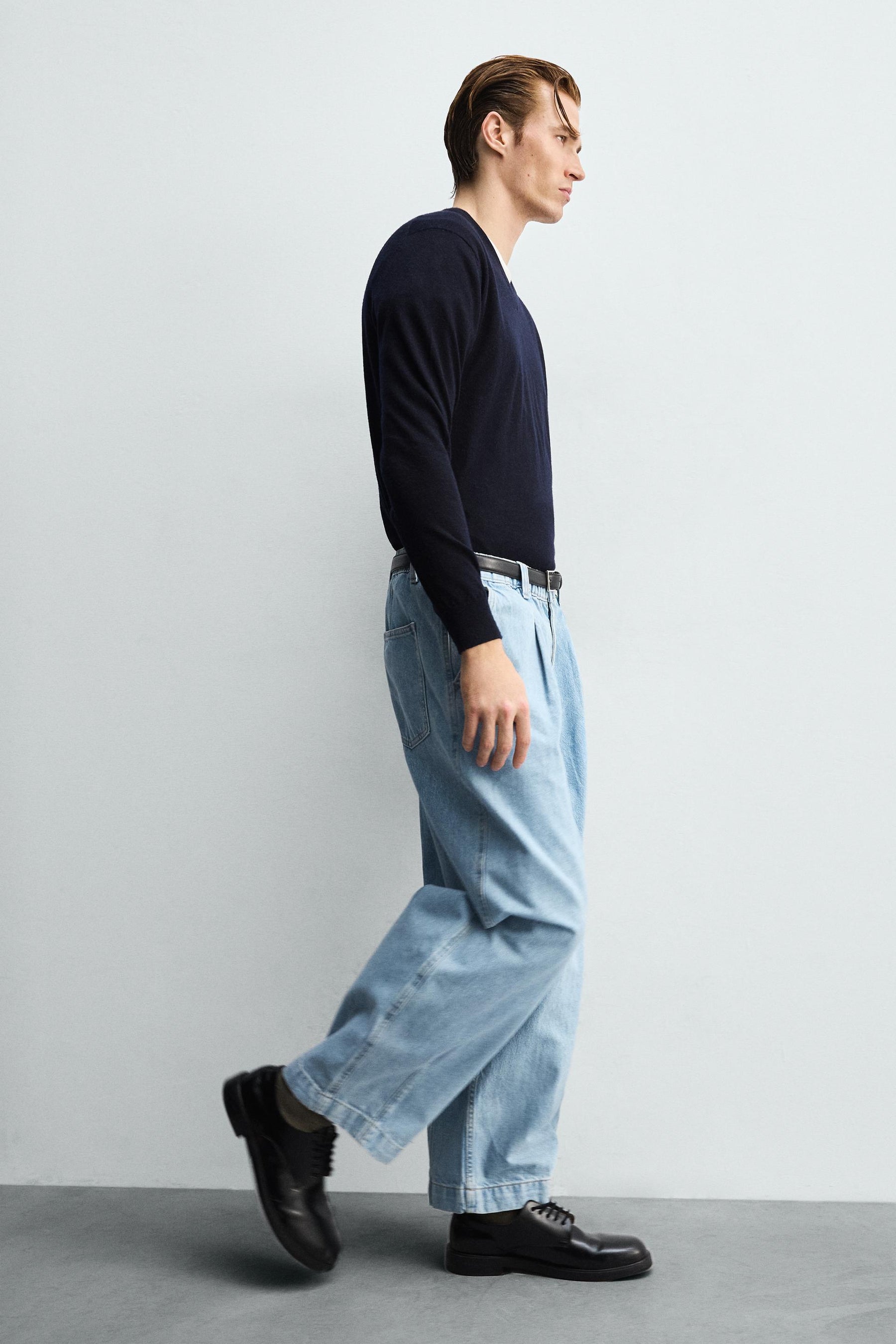WIDE-LEG PLEATED DENIM CHINO TROUSERS - Image 6