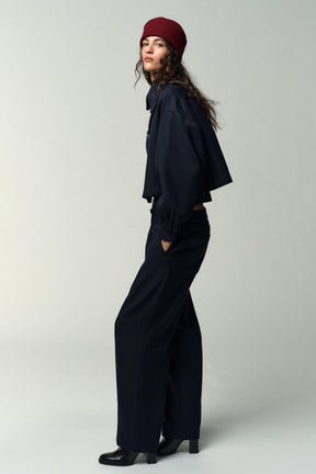 Straight-leg trousers with detail.