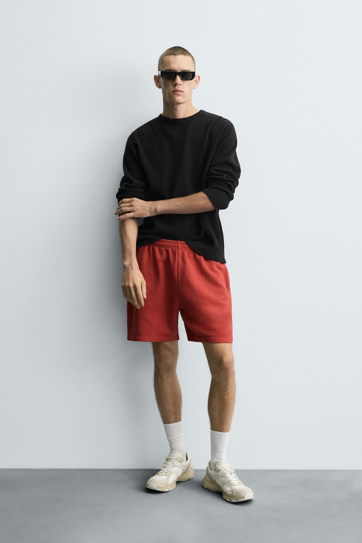 WASHED JOGGER BERMUDA SHORTS - Image 1