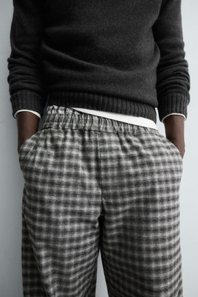 RELAXED FIT TEXTURED TROUSERS - Image 6