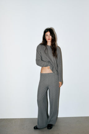 STRAIGHT-LEG TROUSERS