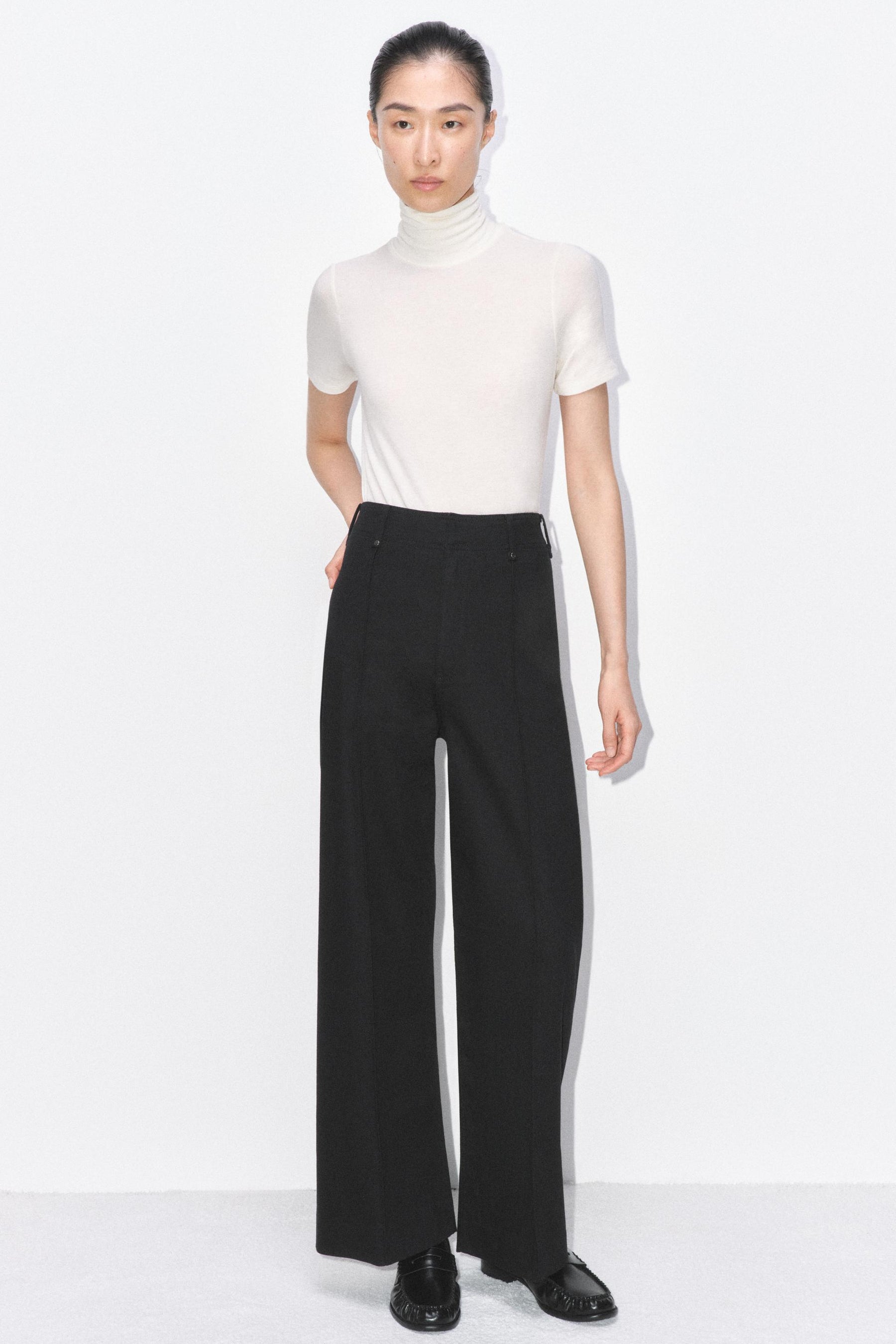 Wide-leg High-waist Jeans