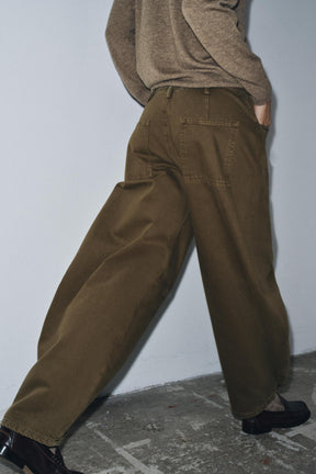 Barrel Mid-Waist Jeans