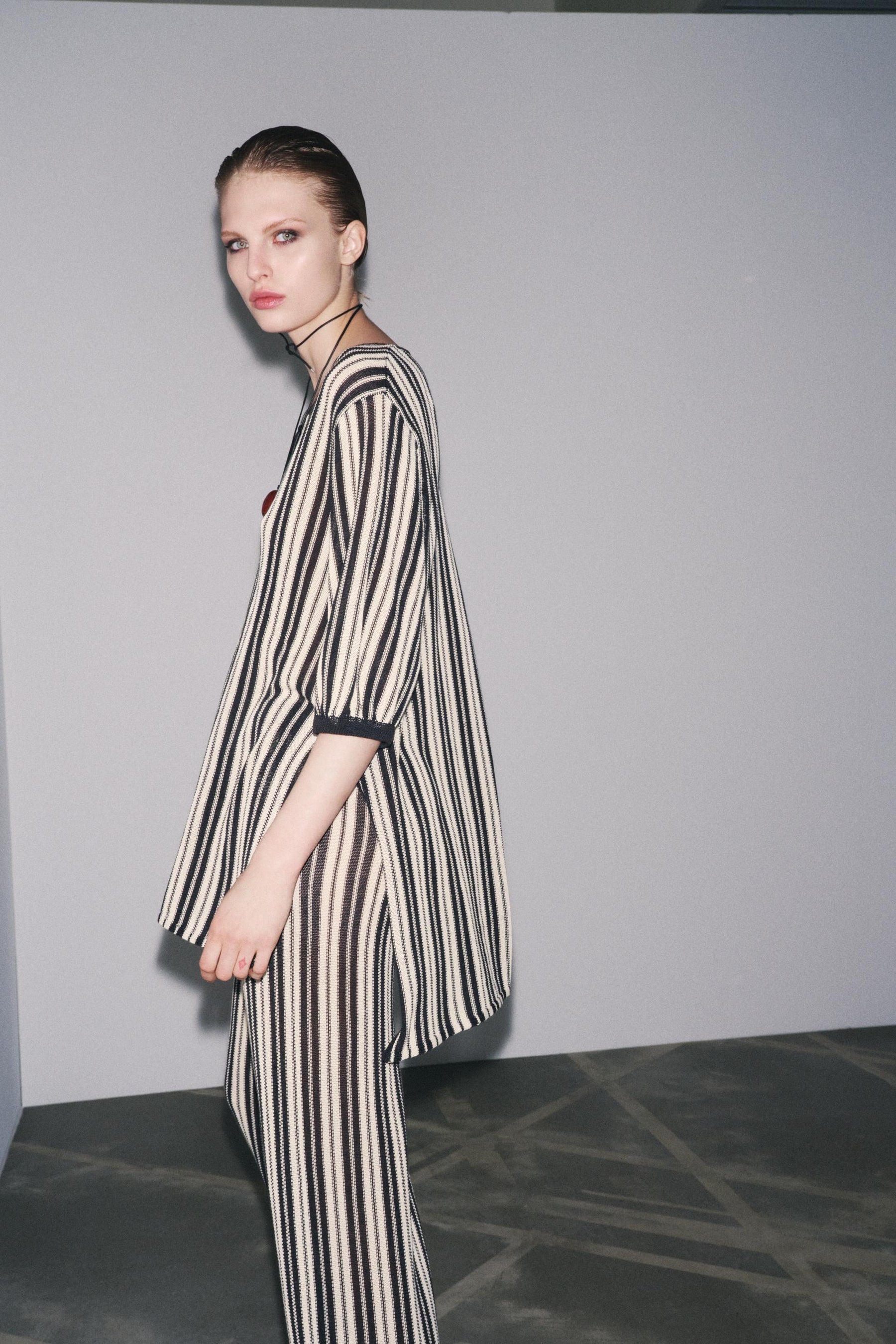 SHORT SLEEVE STRIPED KNIT JUMPER WITH LINEN BLEND - Image 3