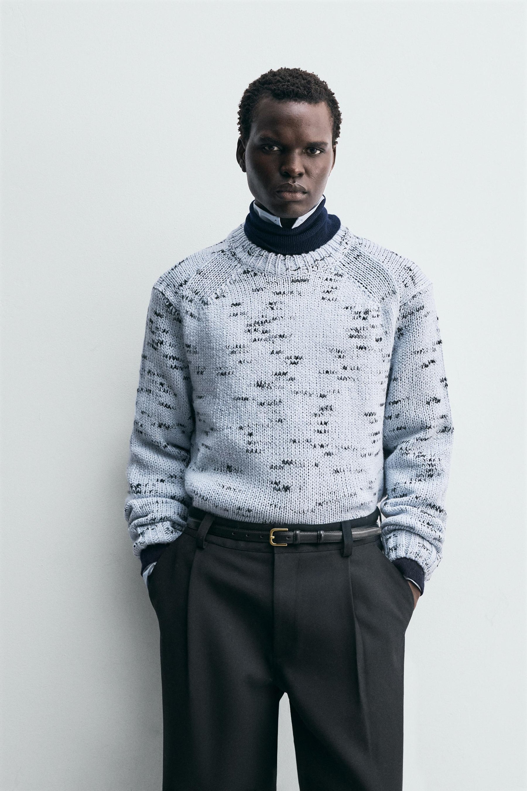 CONTRAST TEXTURED JUMPER - Image 2