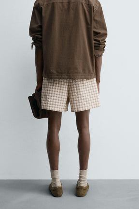 TEXTURED CHECK BERMUDA SHORTS - Image 3