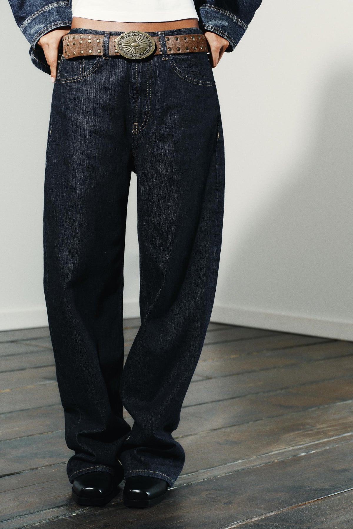 Straight high-waist jeans with