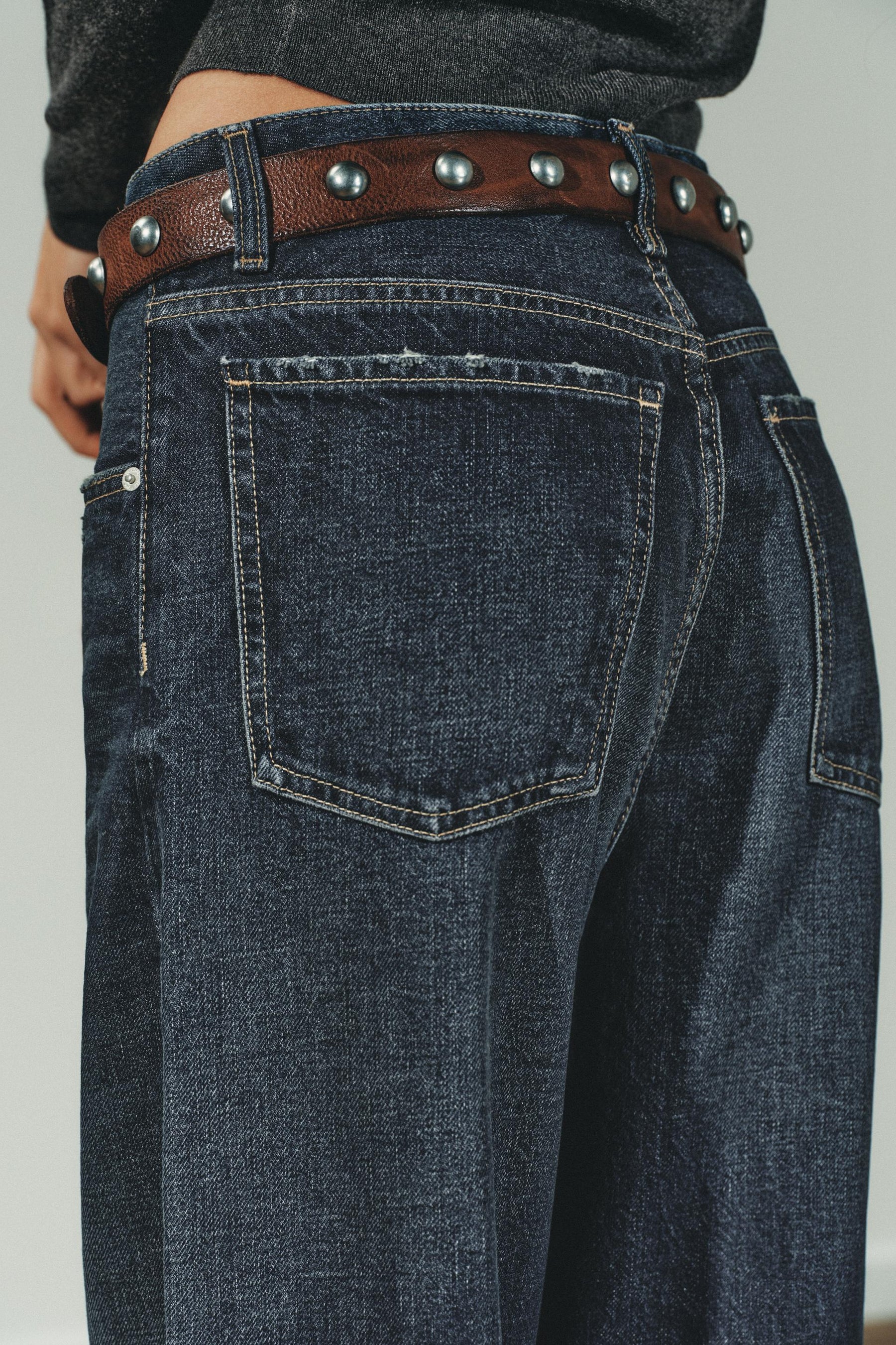 Baggy Mid-Waist Jeans
