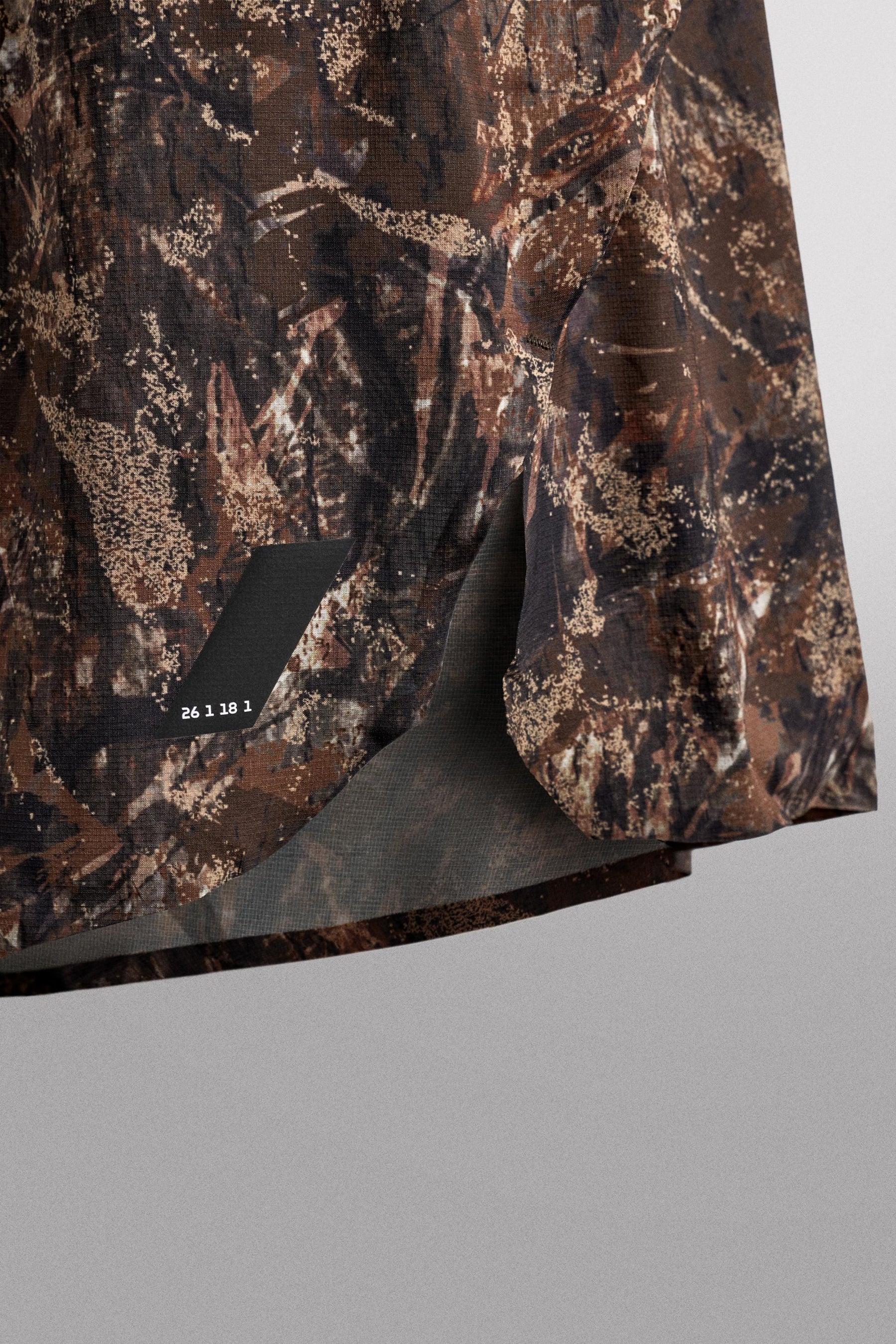 RUNNING SHORTS WITH TREE PRINT - Image 9