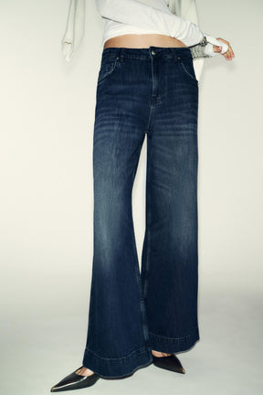 Wide-leg high-waist jeans