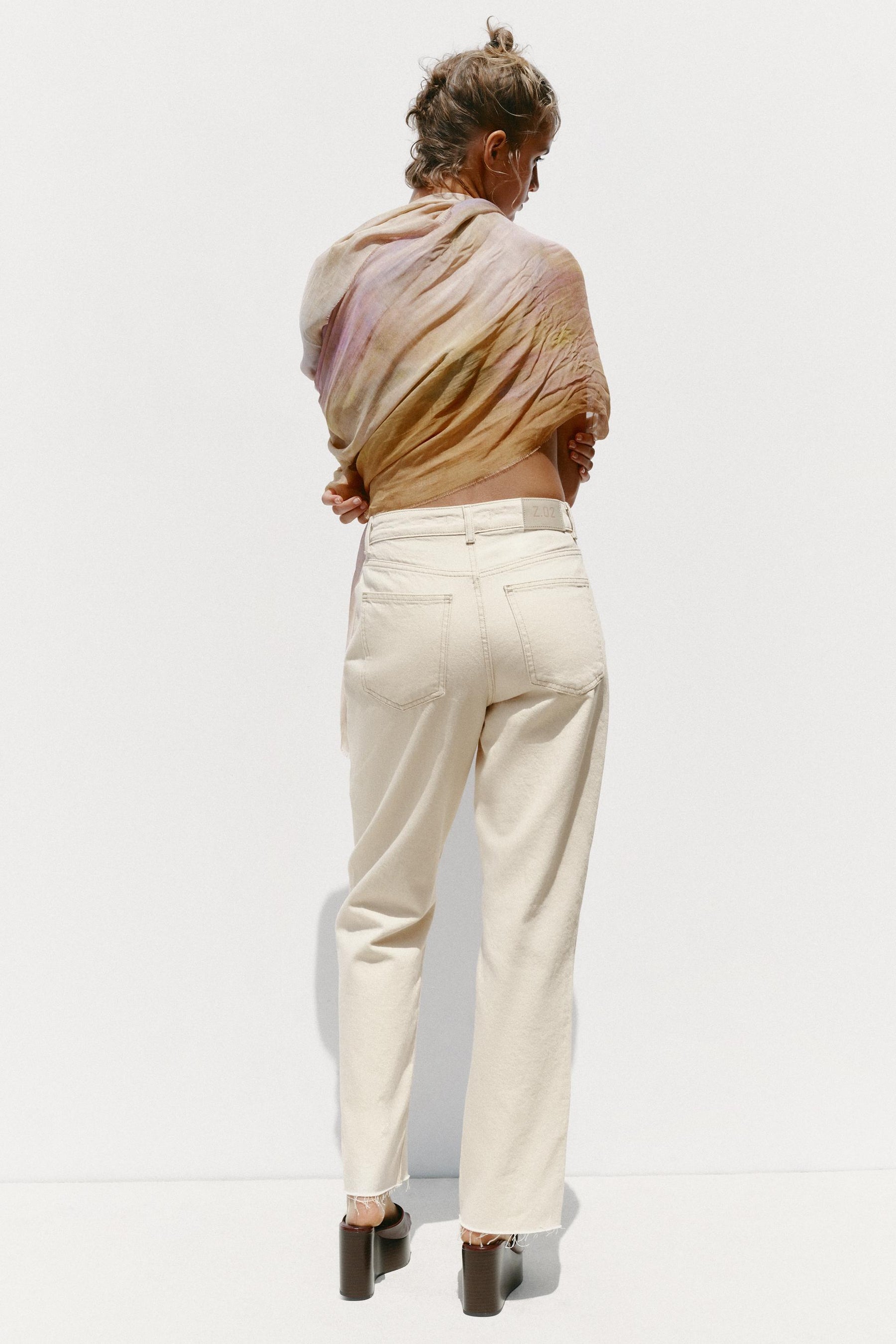 STRAIGHT ANKLE HIGH-WAIST JEANS