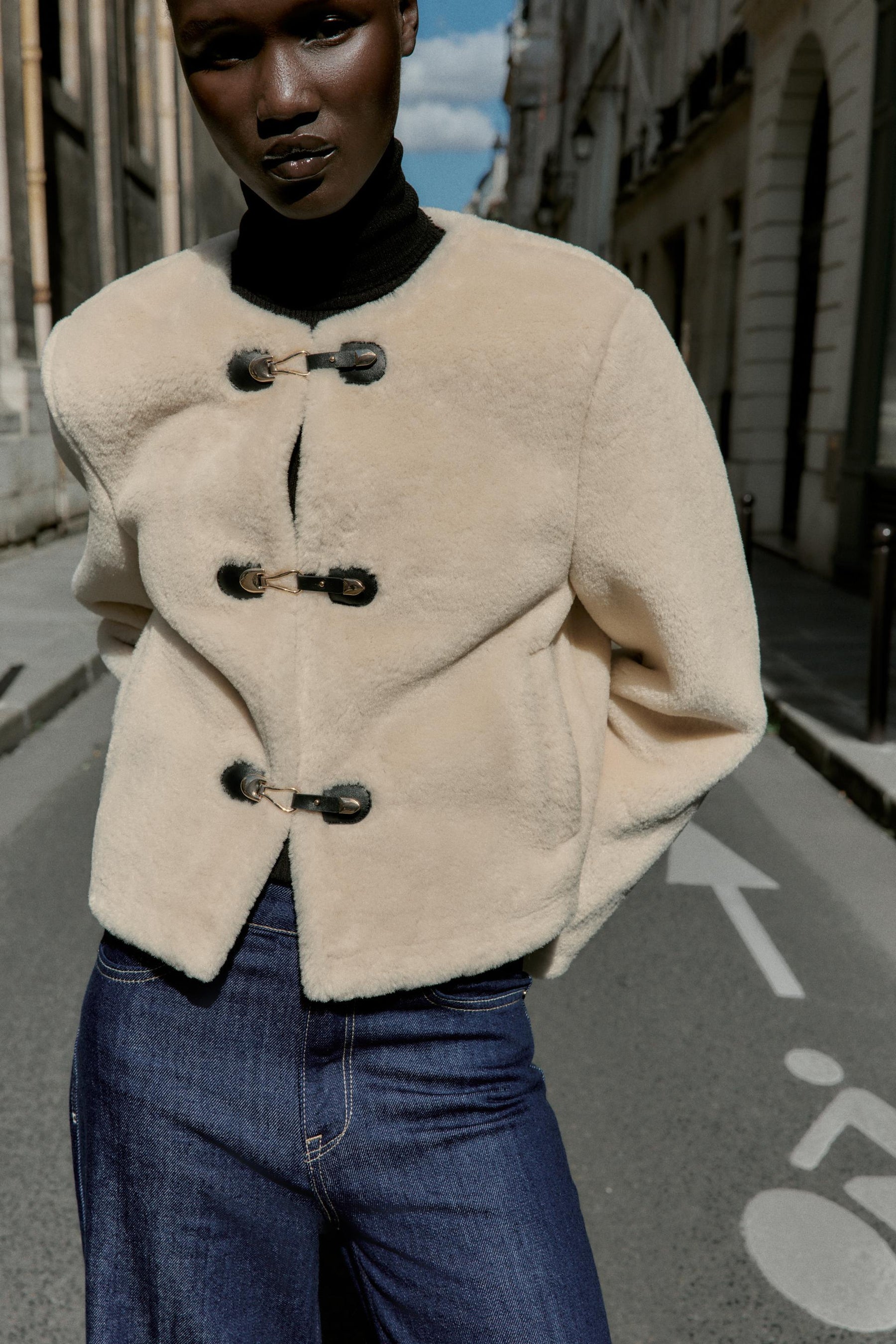FAUX FUR JACKET WITH FIREMAN CLASP - Image 3