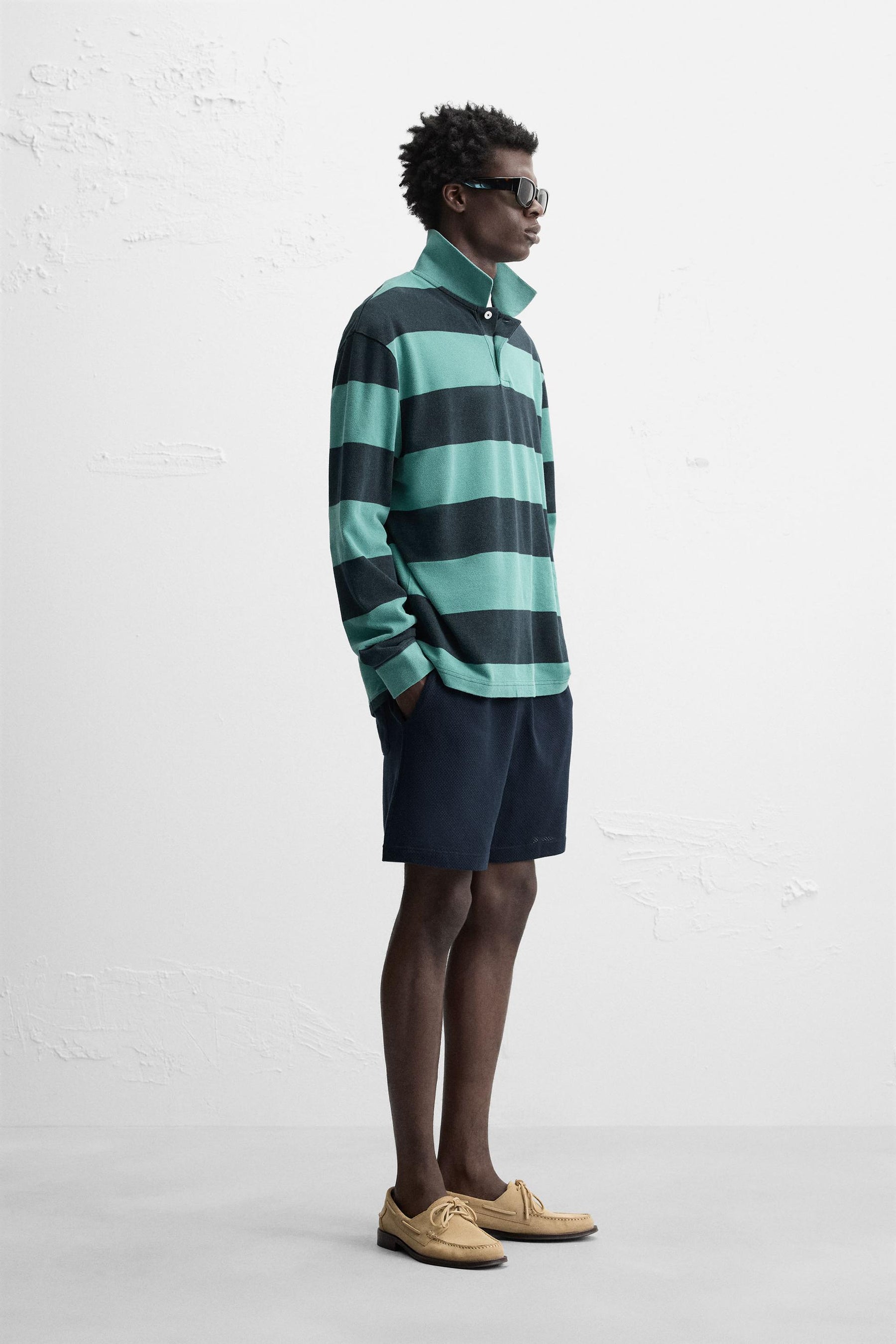 TEXTURED RELAXED FIT BERMUDA SHORTS - Image 4