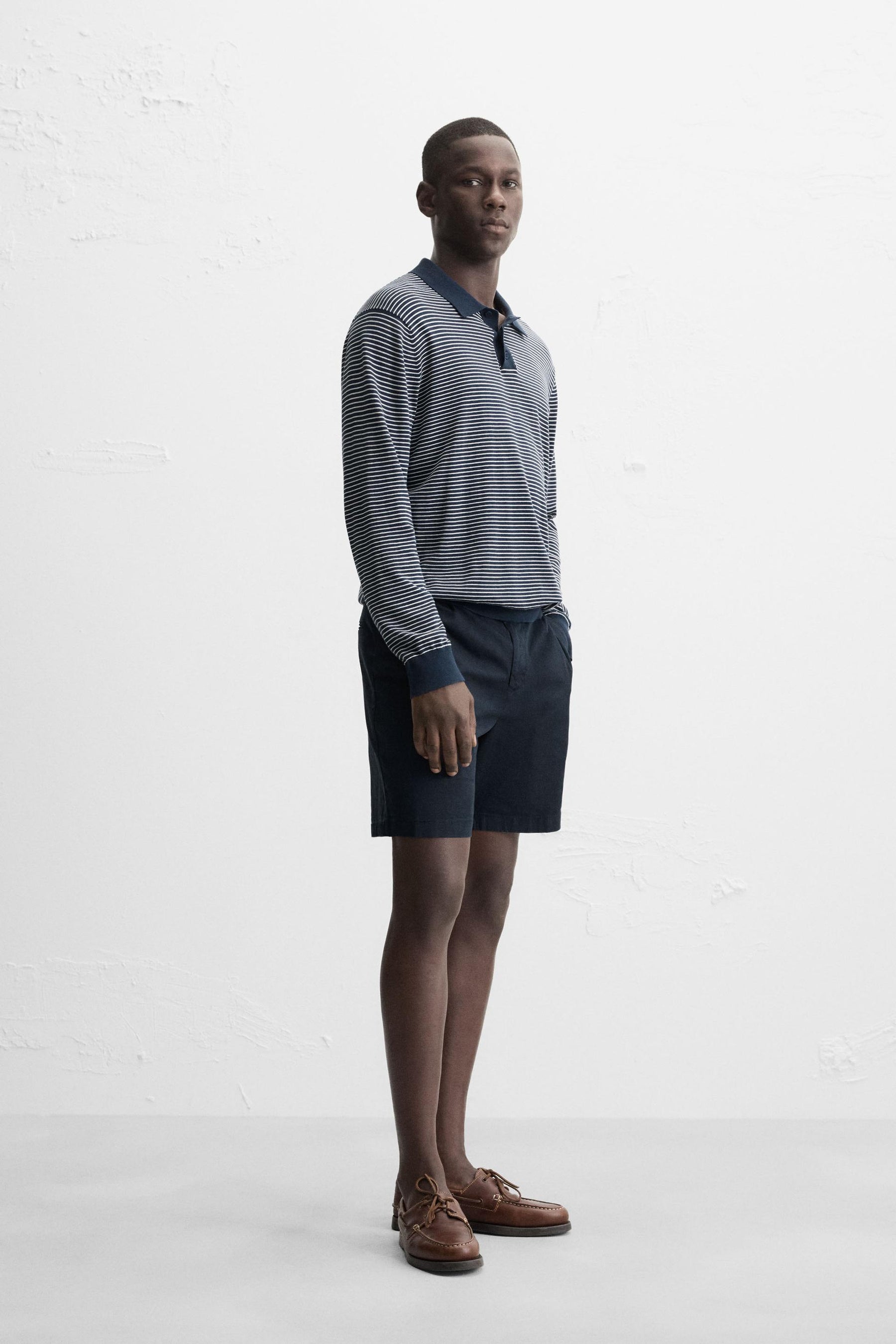 PLEATED REGULAR FIT BERMUDA SHORTS - Image 4