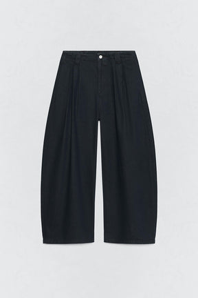 WIDE-LEG JEANS WITH DARTS