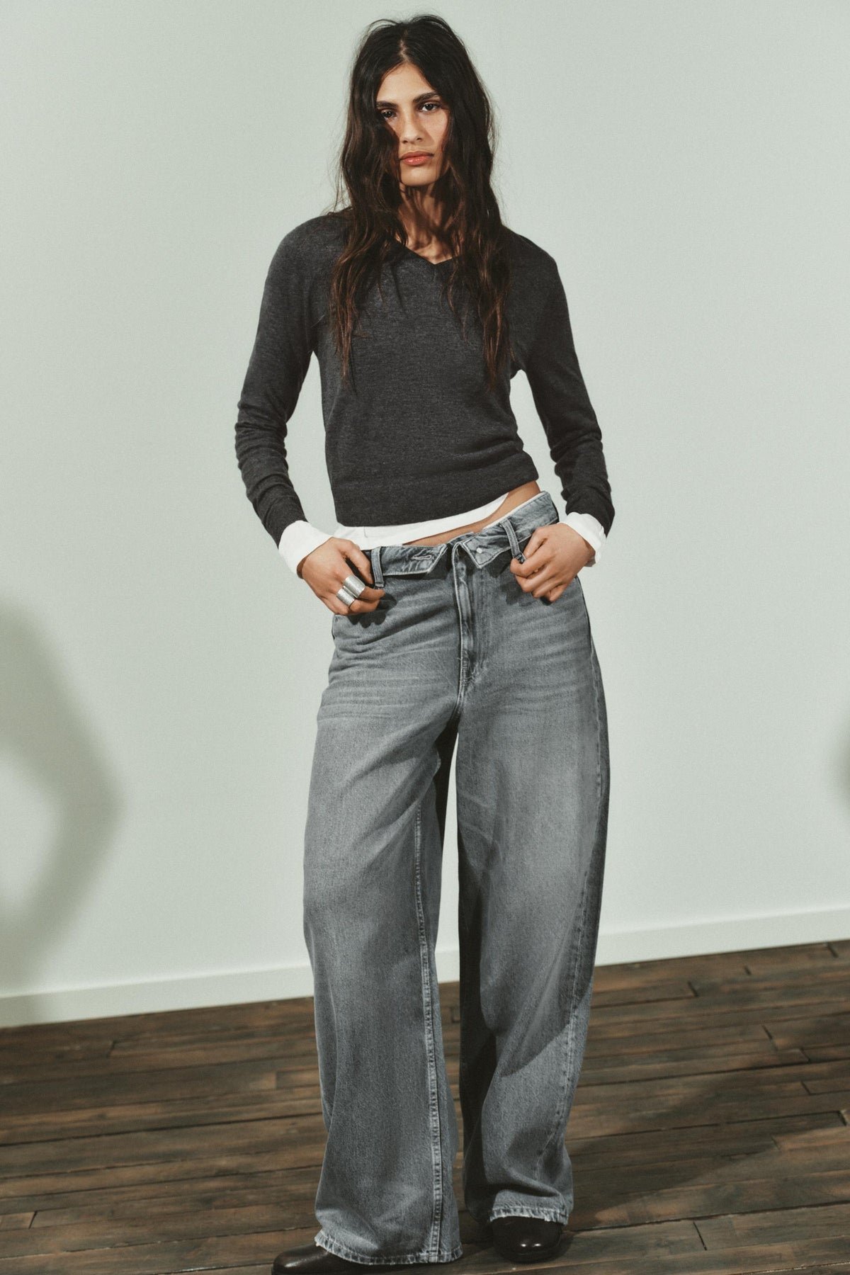 Folded waistband mid-waist jeans