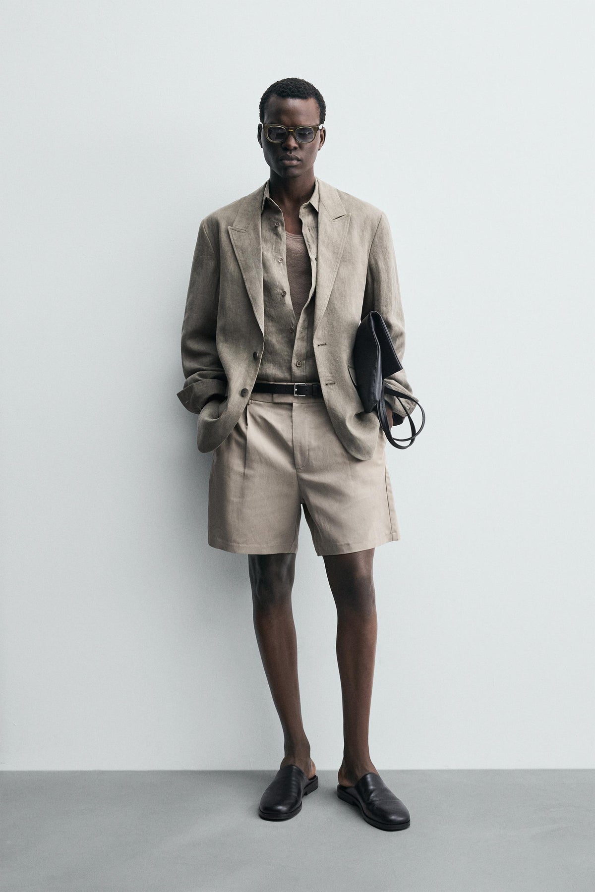 RELAXED FIT PLEATED BERMUDA SHORTS - Image 1