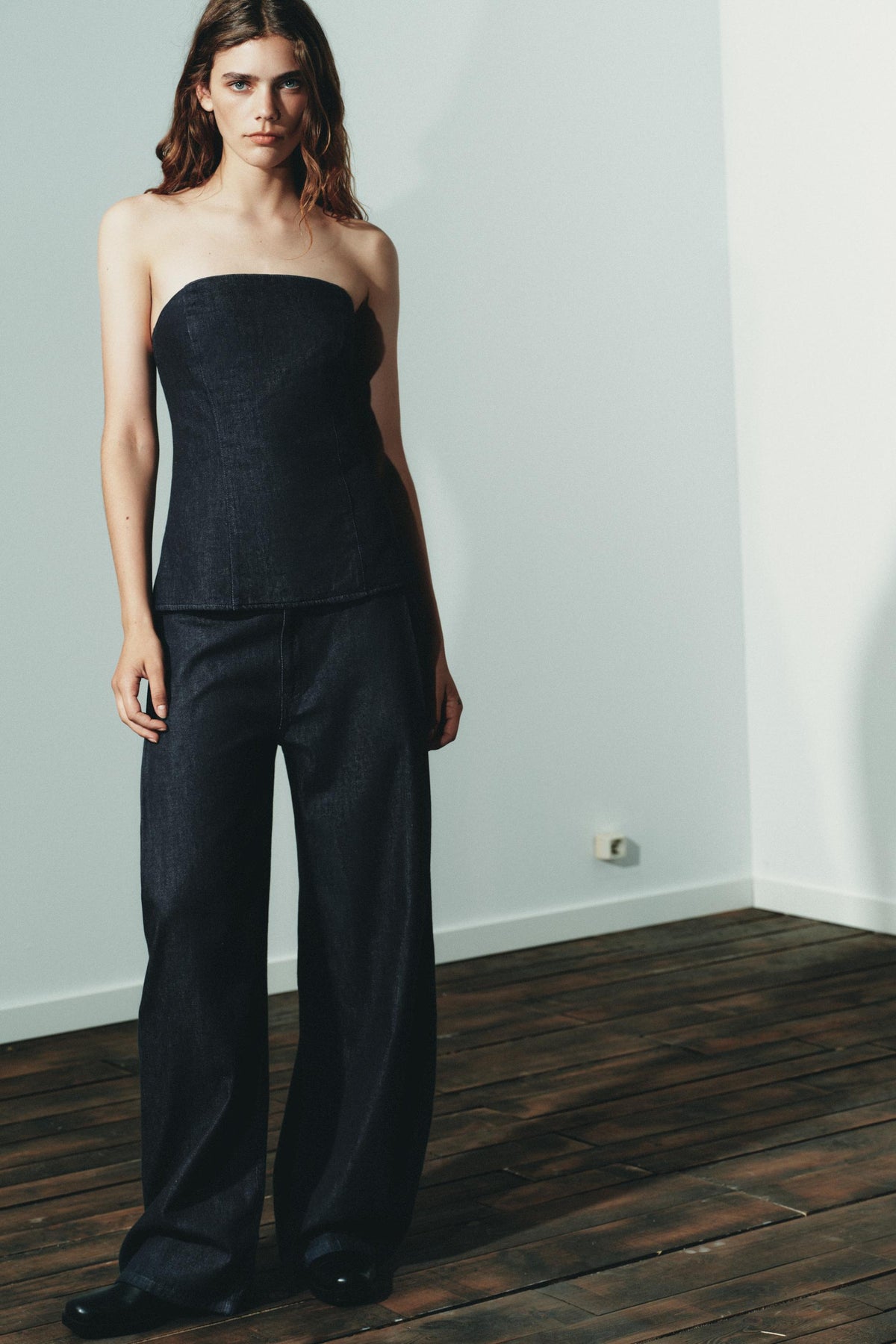 DENIM TROUSERS WITH DARTS