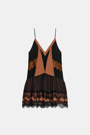 LACE TRIM SHORT DRESS - Image 7