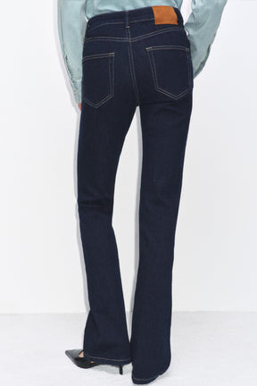 Bootcut High-Waist Jeans