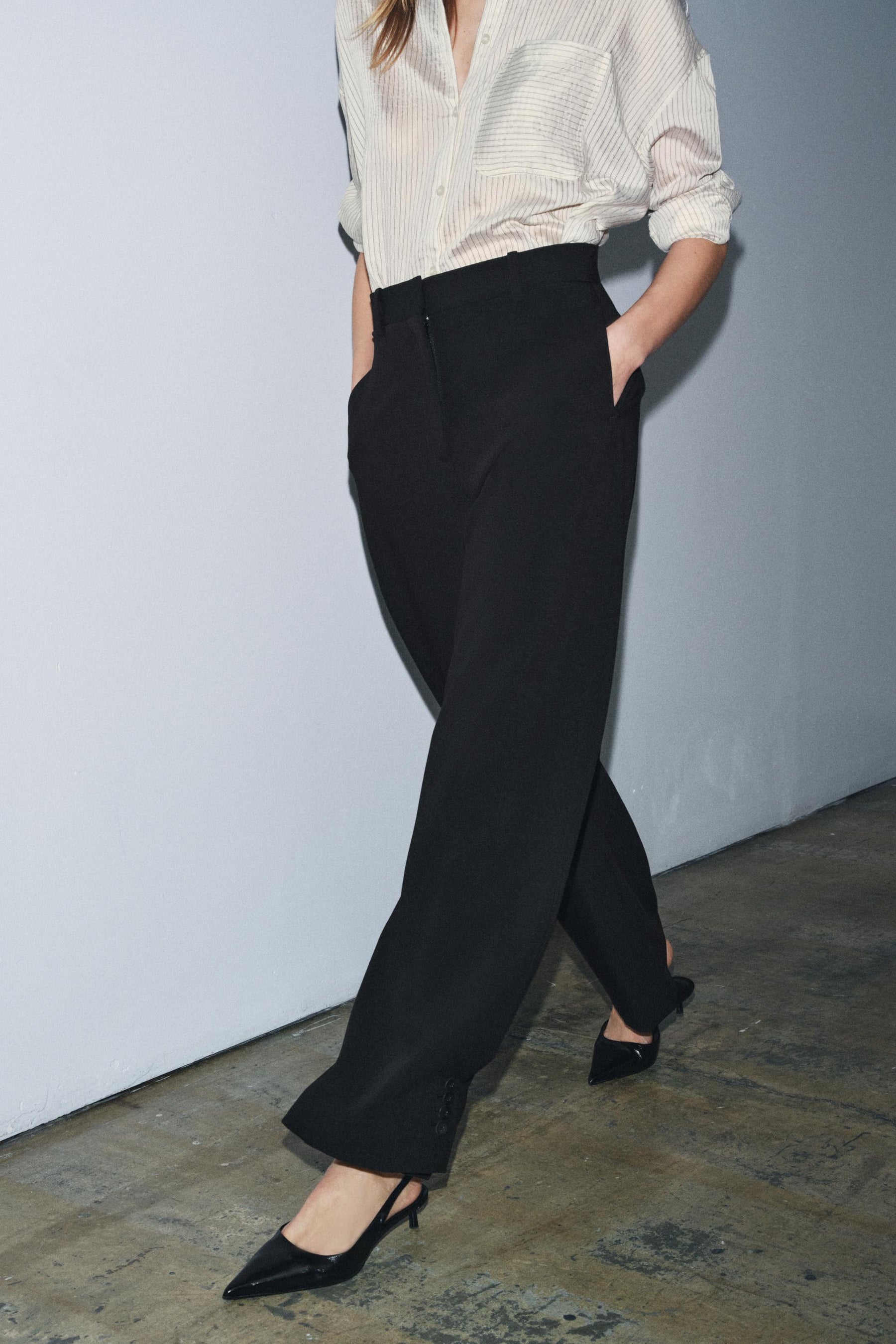 Balloon Trousers with Buttons