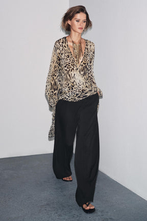 Loose-Fitting Darted Trousers